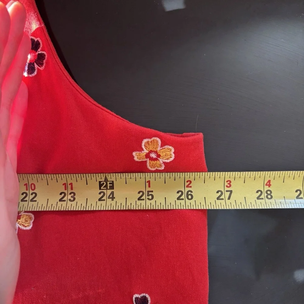 Modcloth Mid-Century Muse Shift Dress Red Embroidered Flowers 4X Retro - Picture 7 of 8